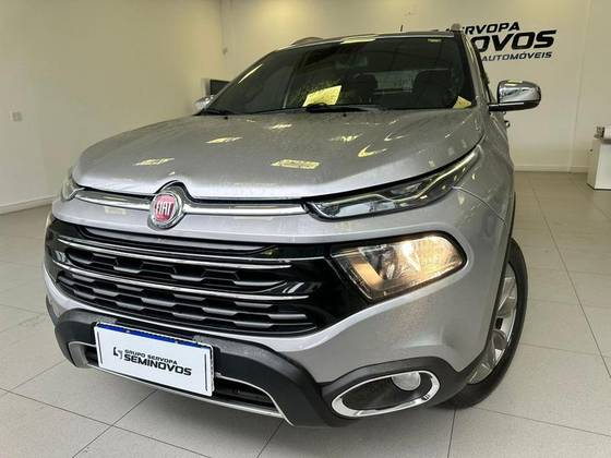 FIAT TORO 2.0 16V TURBO DIESEL RANCH 4WD AT9 FIAT TORO 2.0 16V TURBO DIESEL RANCH 4WD AT9